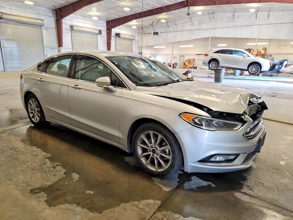 2017 FORD FUSION SE 4