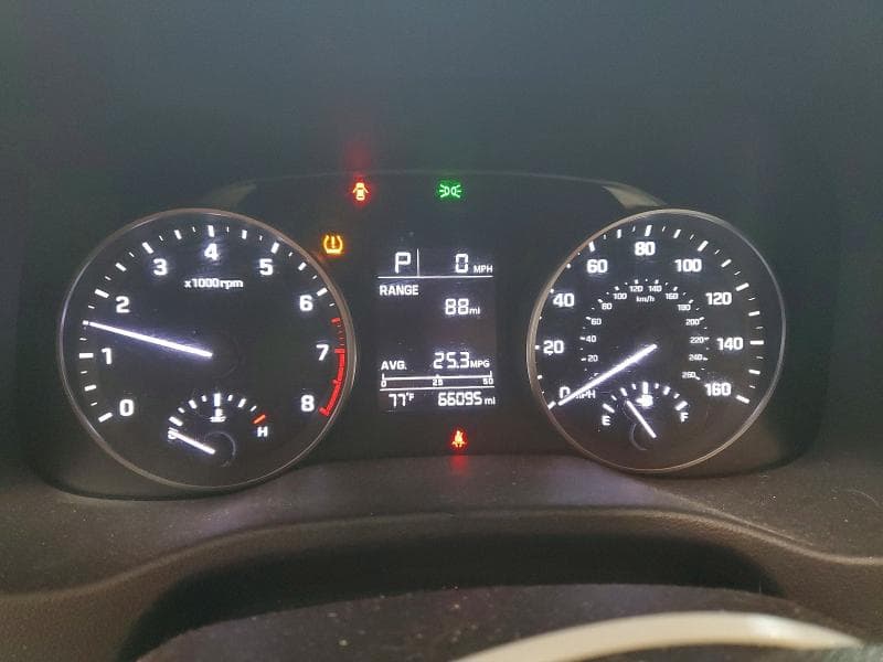 2018 HYUNDAI ELANTRA SE 9