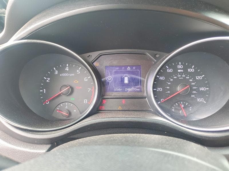 2017 KIA SEDONA LX 9