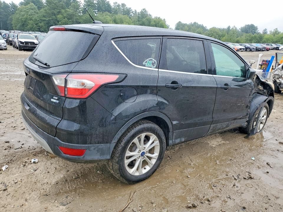 2017 FORD ESCAPE SE 3