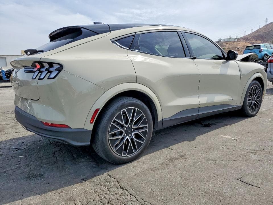 2025 FORD MUSTANG MACH-E PREMIUM 3