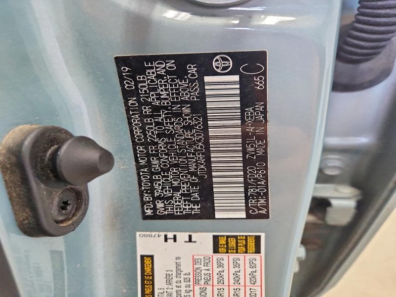 2019 TOYOTA PRIUS LE 12