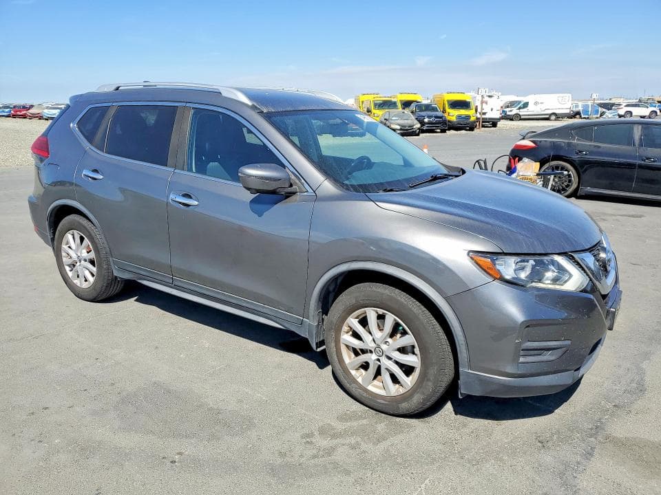 2017 NISSAN ROGUE SV 4