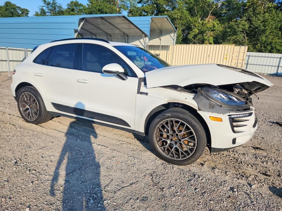 2018 PORSCHE MACAN 4
