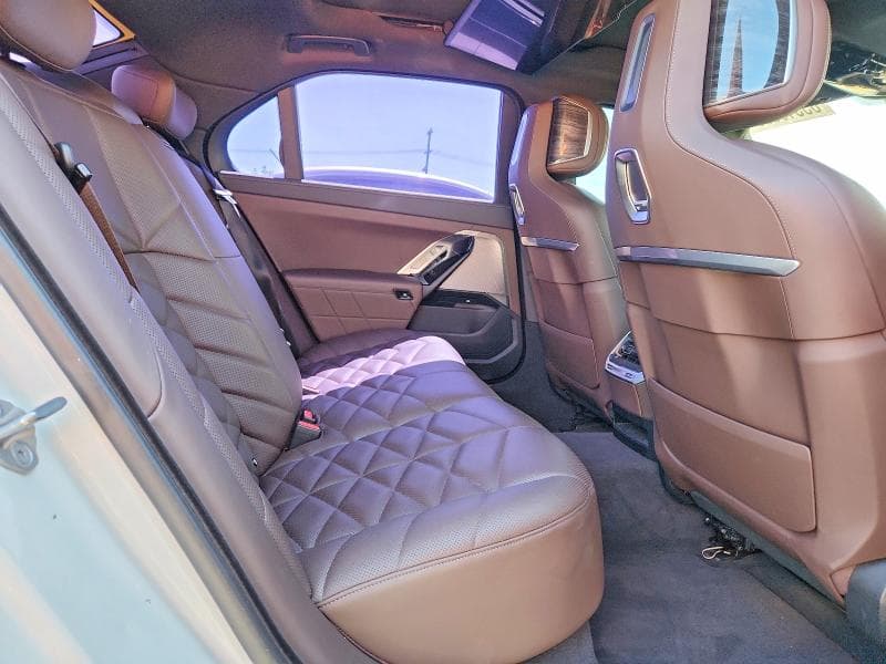 2023 BMW 740 I 10