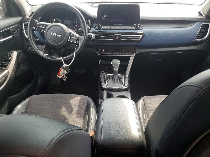2023 KIA SELTOS S 8