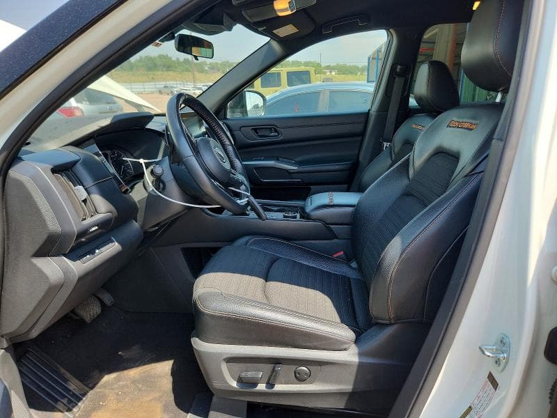 2023 NISSAN PATHFINDER SV 7