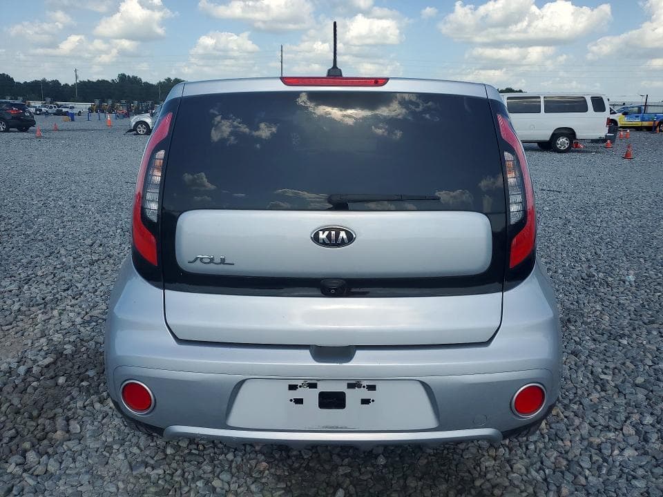 2017 KIA SOUL + 6