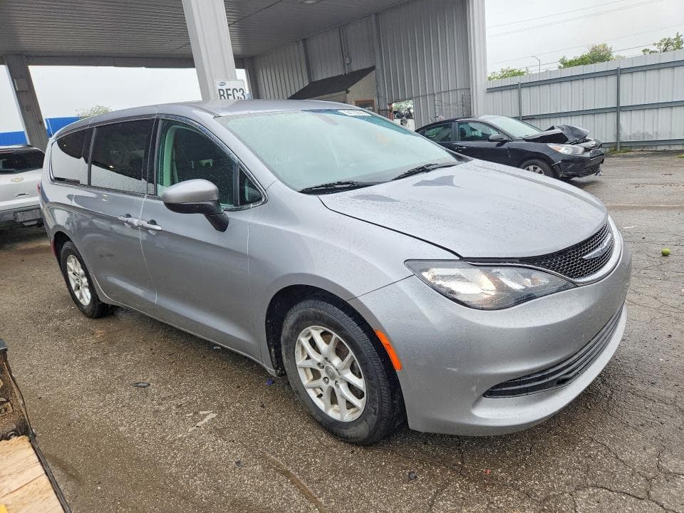 2017 CHRYSLER PACIFICA TOURING 4
