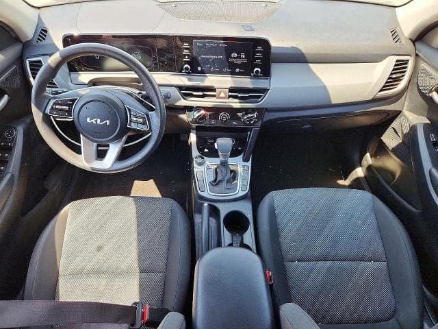 2025 KIA SELTOS LX 8