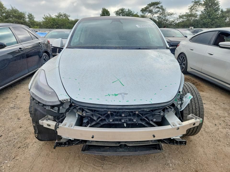 2024 TESLA MODEL Y 5