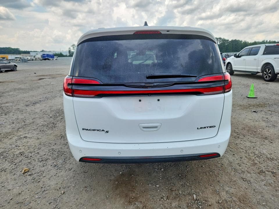 2025 CHRYSLER PACIFICA LIMITED 6