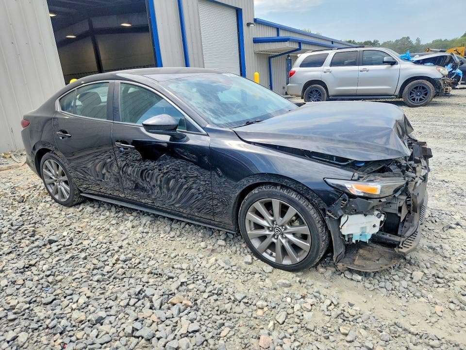 2022 MAZDA 3 SELECT 4