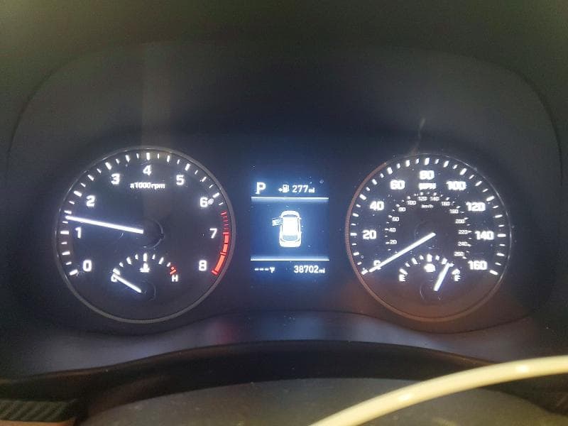 2020 HYUNDAI TUCSON SE 9