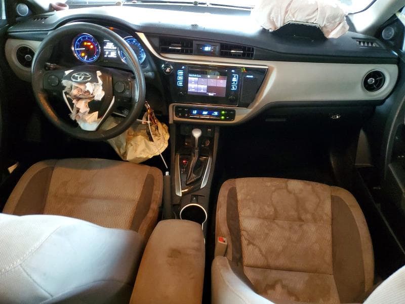 2019 TOYOTA COROLLA LE 8