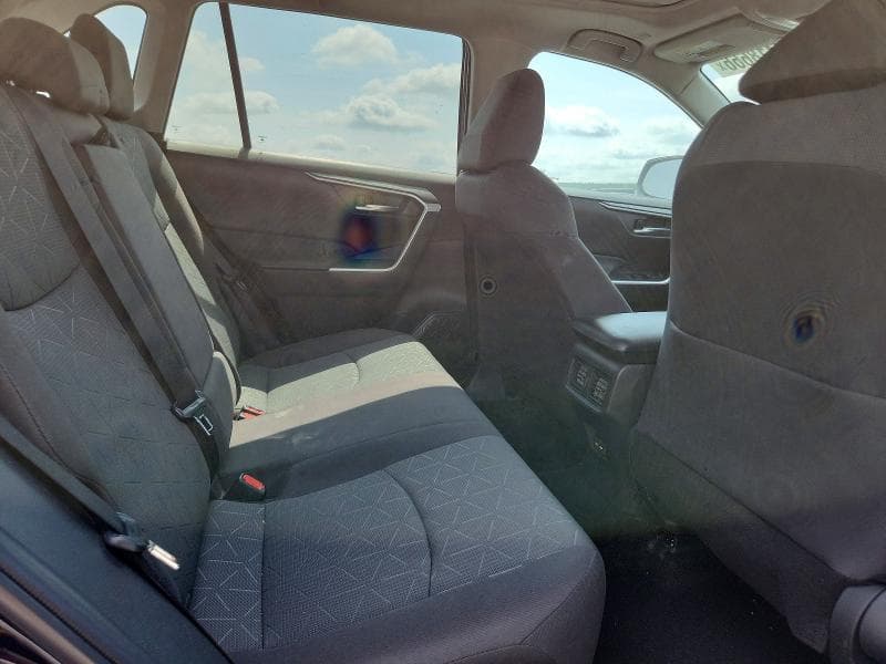2023 TOYOTA RAV4 XLE 11