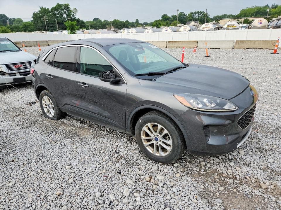 2020 FORD ESCAPE SE 4