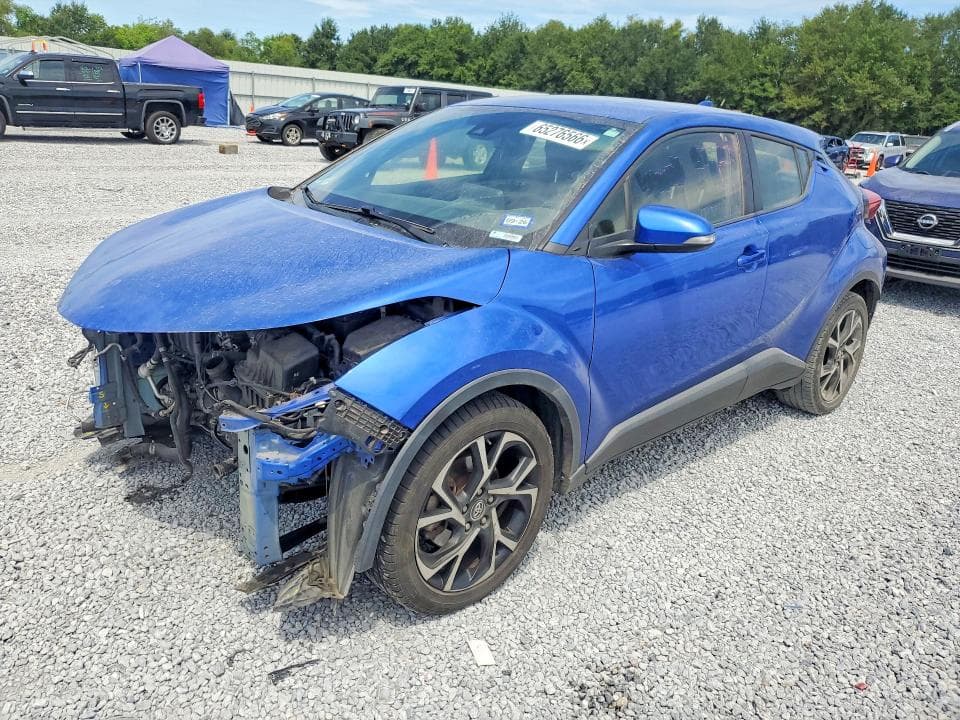 2019 TOYOTA C-HR XLE