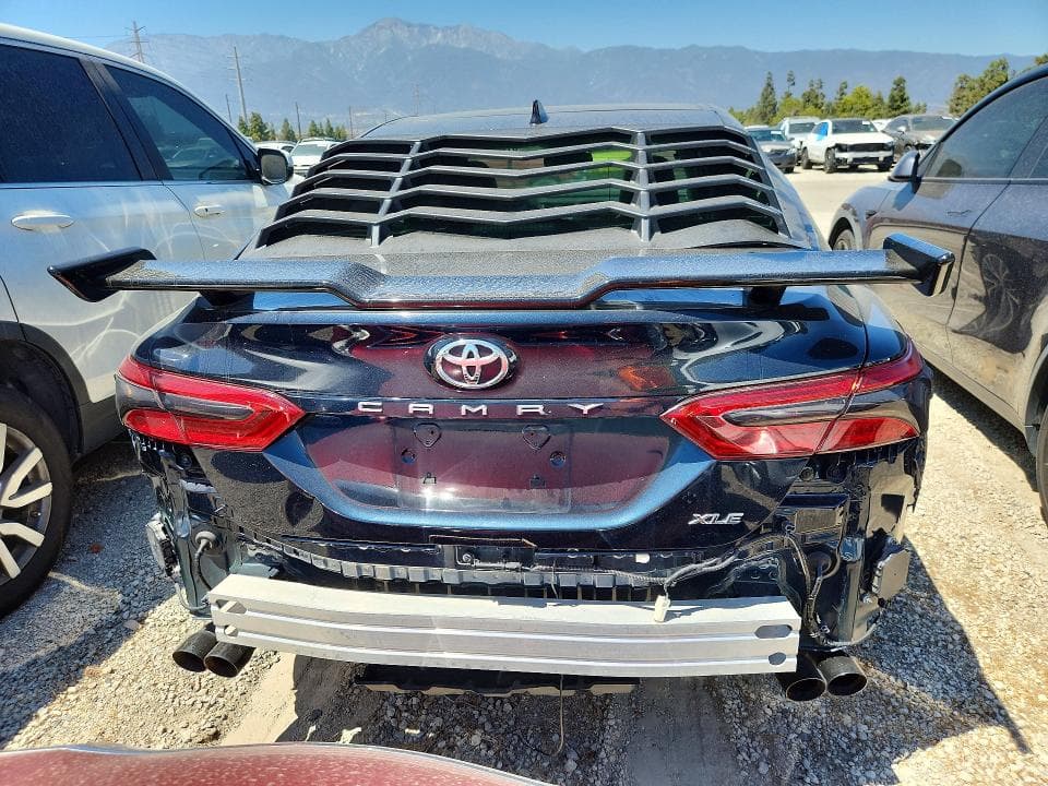 2018 TOYOTA CAMRY XLE V6 6