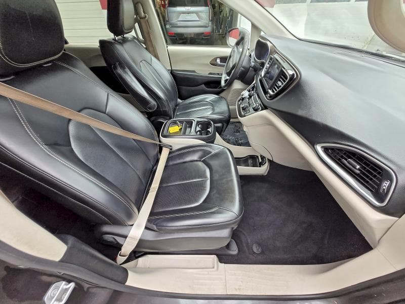 2020 CHRYSLER VOYAGER LXI 5