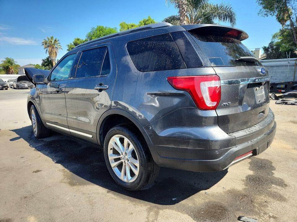 2019 FORD EXPLORER XLT 2