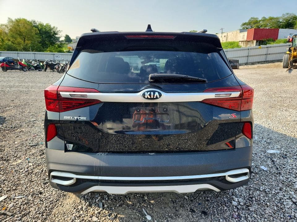 2021 KIA SELTOS S 6