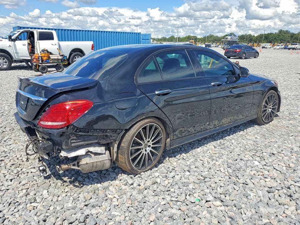 2018 MERCEDES-BENZ C 300 3