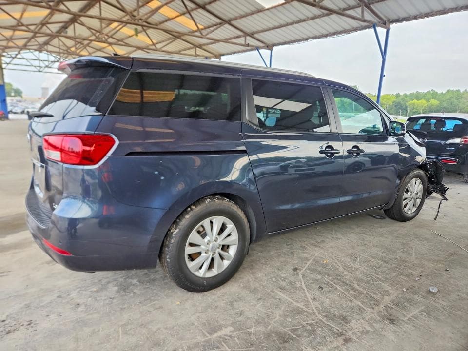 2017 KIA SEDONA LX 3