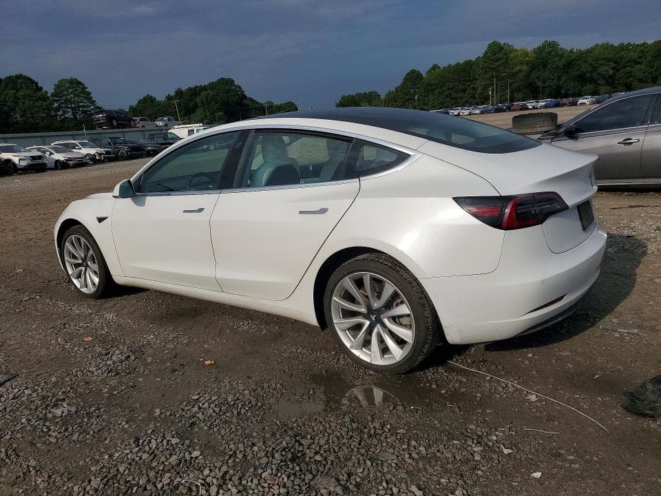 2018 TESLA MODEL 3 2