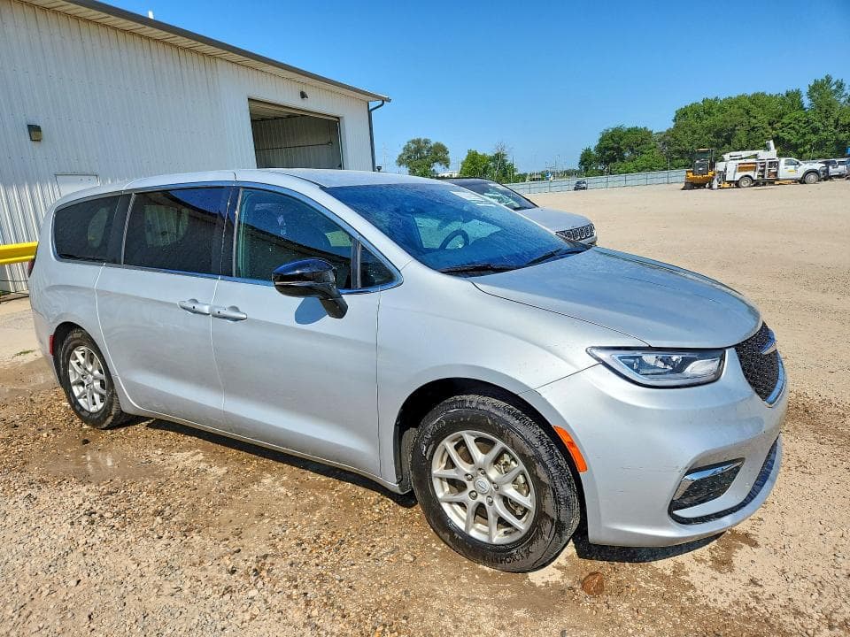 2026 CHRYSLER PACIFICA SELECT 4