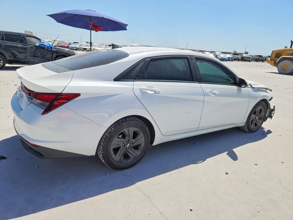 2021 HYUNDAI ELANTRA SEL 3