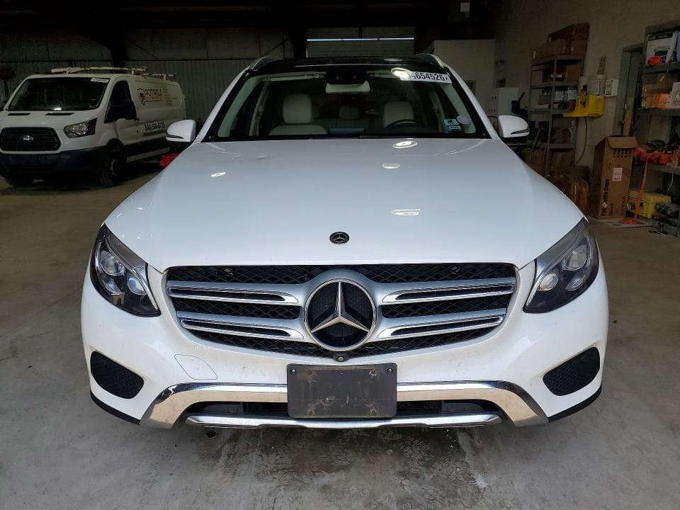 2018 MERCEDES-BENZ GLC 300 4MATIC 5