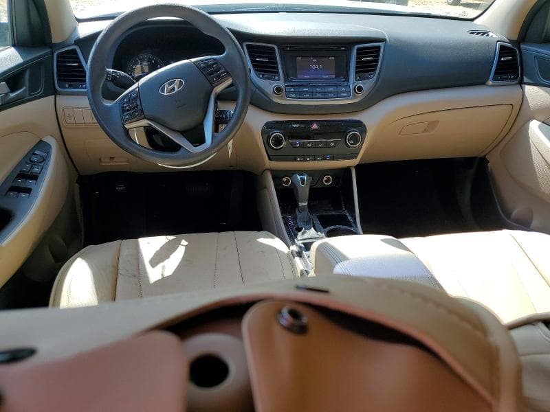 2017 HYUNDAI TUCSON SE 8