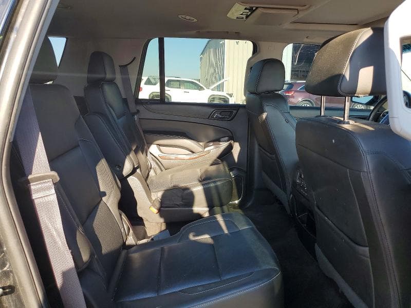 2017 GMC YUKON SLT 11