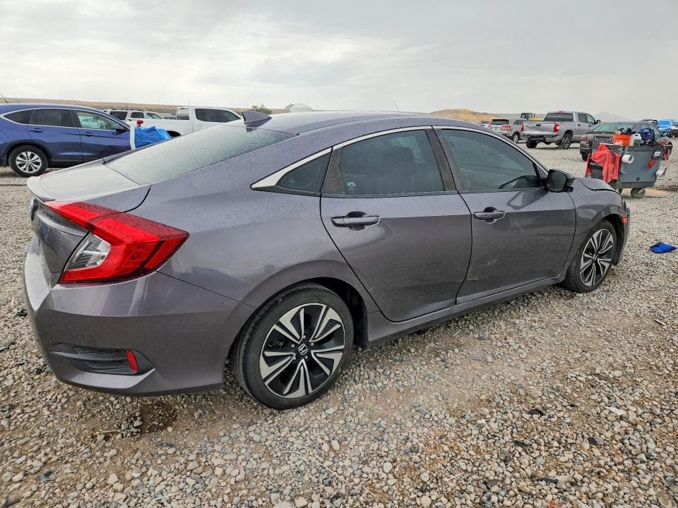 2017 HONDA CIVIC EX 3