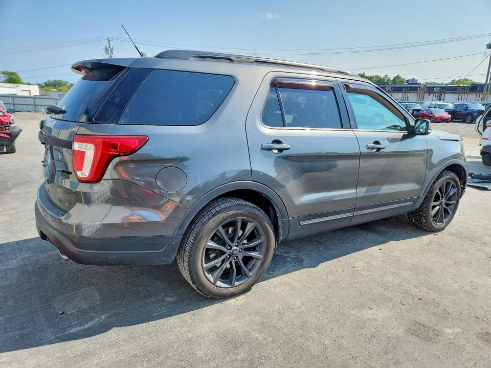 2019 FORD EXPLORER XLT 3