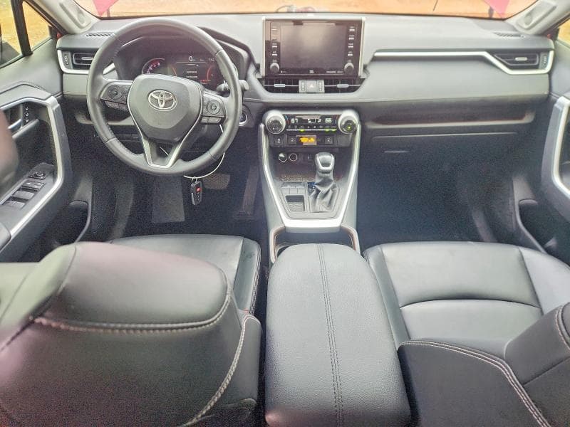 2020 TOYOTA RAV4 LIMITED 8