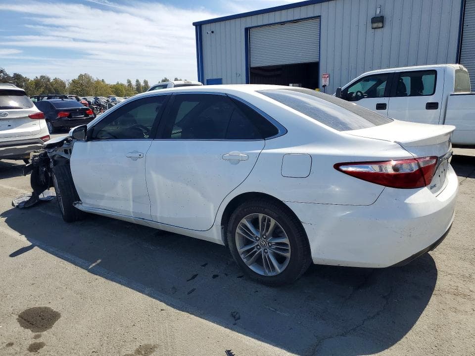 2017 TOYOTA CAMRY SE 2