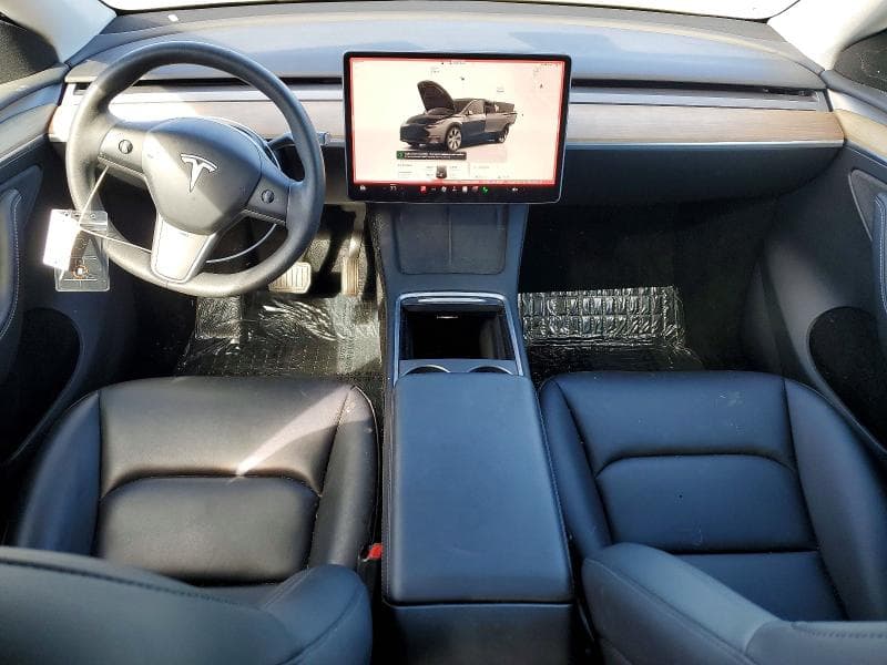 2023 TESLA MODEL Y 8