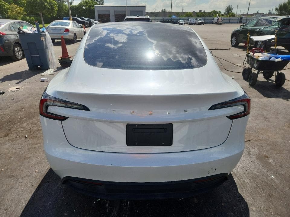 2025 TESLA MODEL 3 6