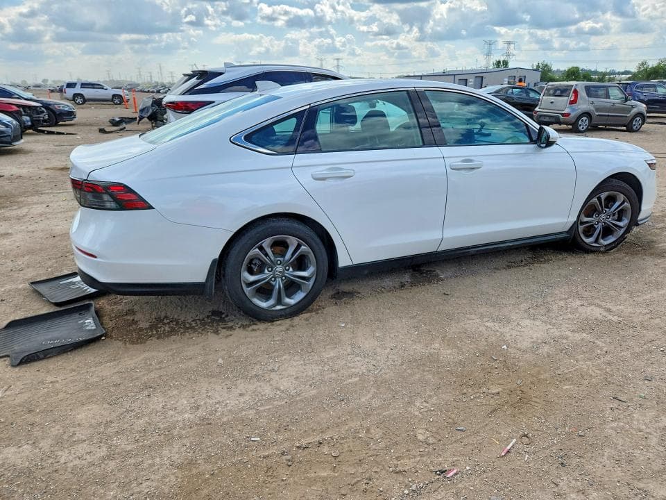 2024 HONDA ACCORD EX 3