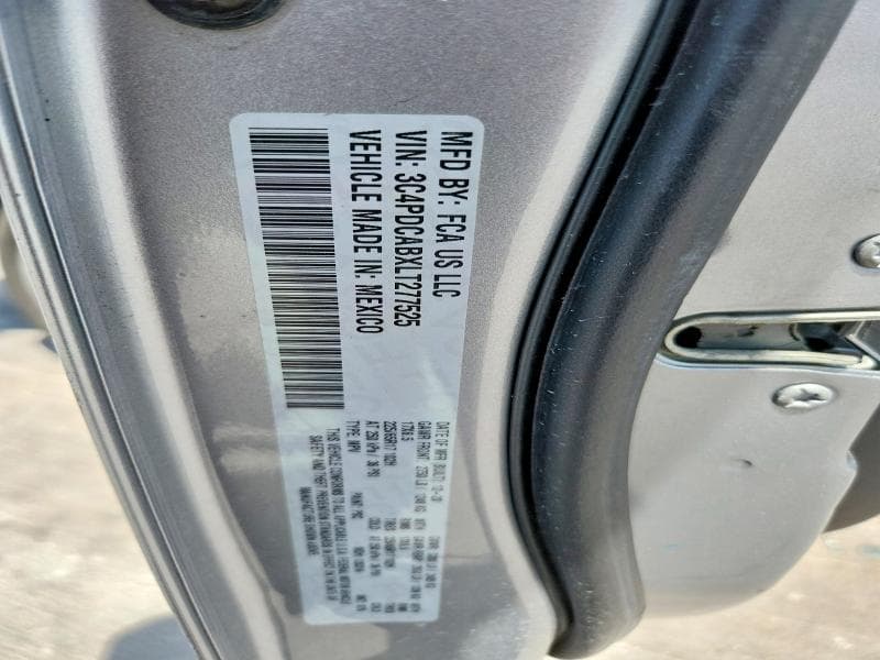 2020 DODGE JOURNEY SE 12