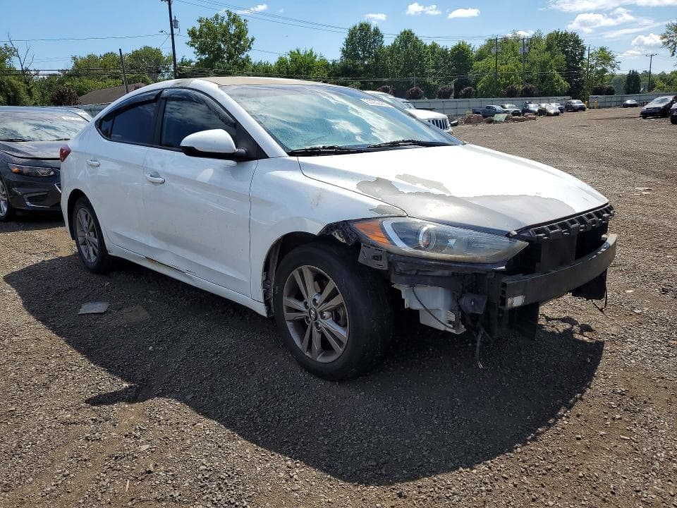 2017 HYUNDAI ELANTRA SE 4