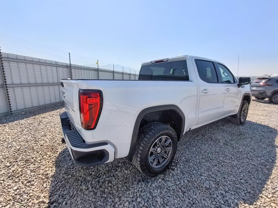 2026 GMC SIERRA K1500 AT4 3