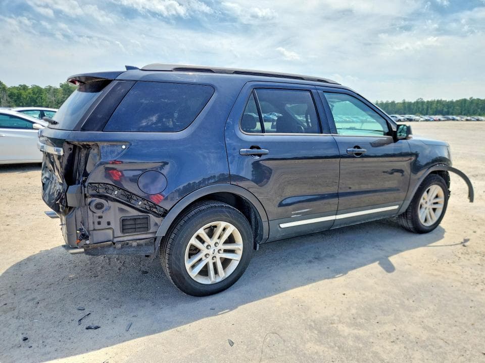 2017 FORD EXPLORER XLT 3
