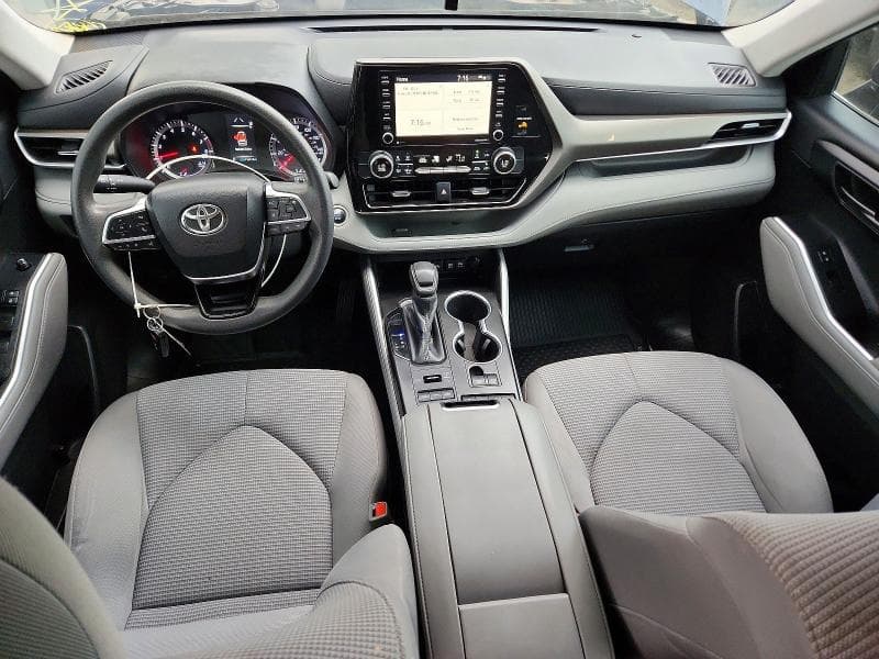 2020 TOYOTA HIGHLANDER L 8