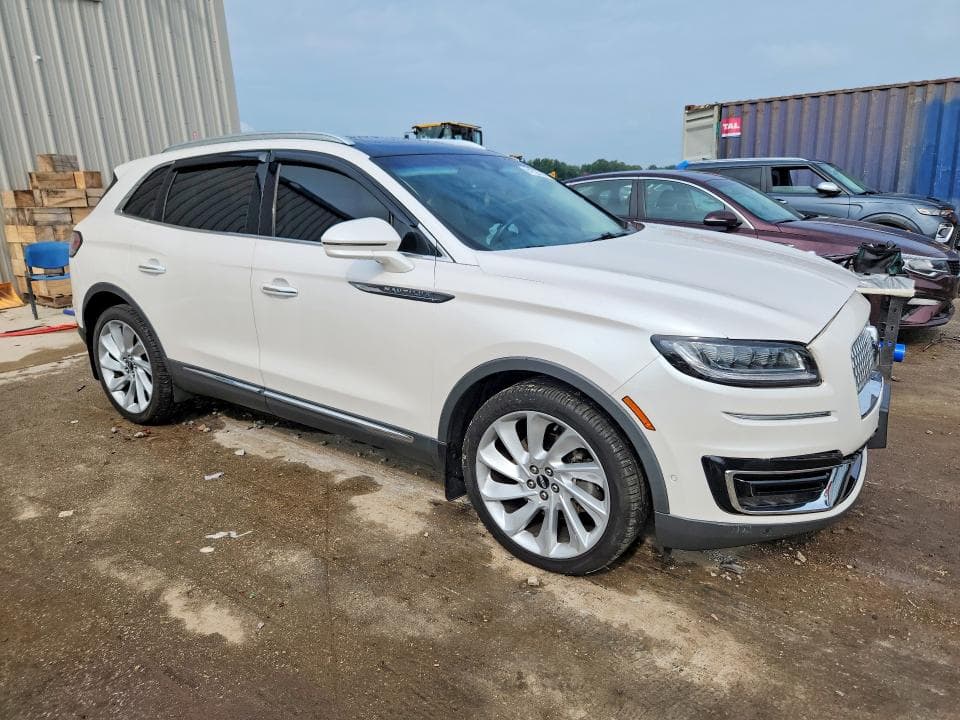 2019 LINCOLN NAUTILUS RESERVE 4