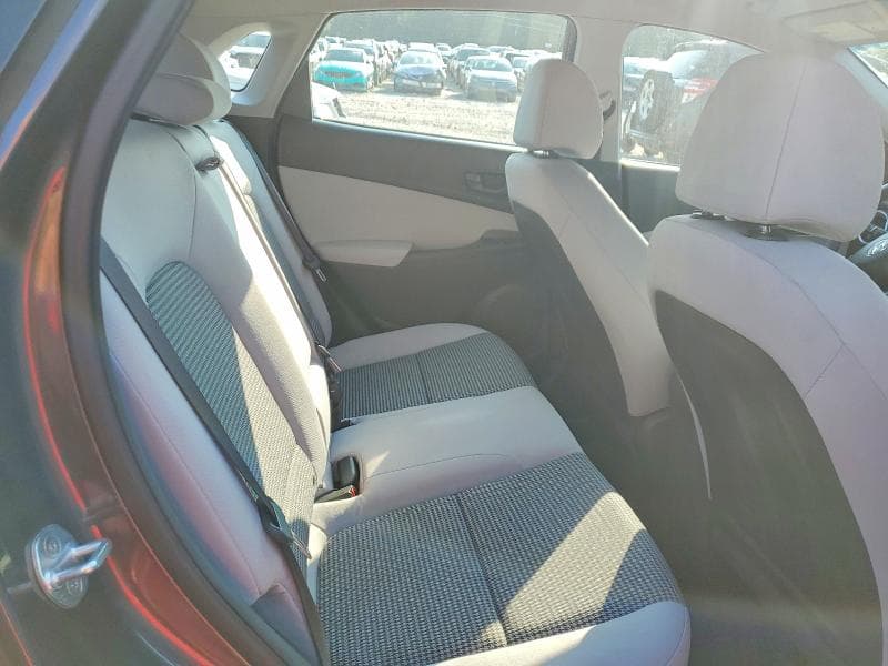 2022 HYUNDAI KONA SE 10