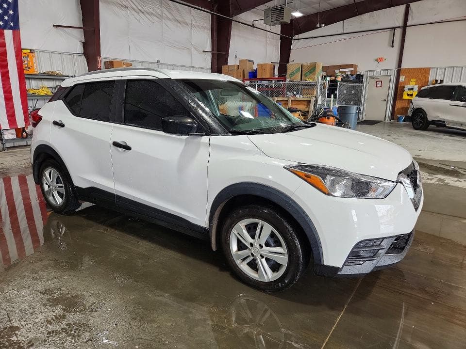 2019 NISSAN KICKS S 4