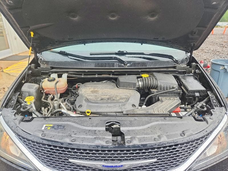 2019 CHRYSLER PACIFICA TOURING L 12